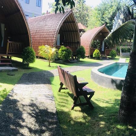 Pondok Sari Homestay Ungasan Exteriör bild
